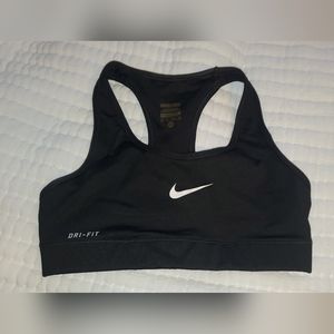 Womens Nike Pro sports bra